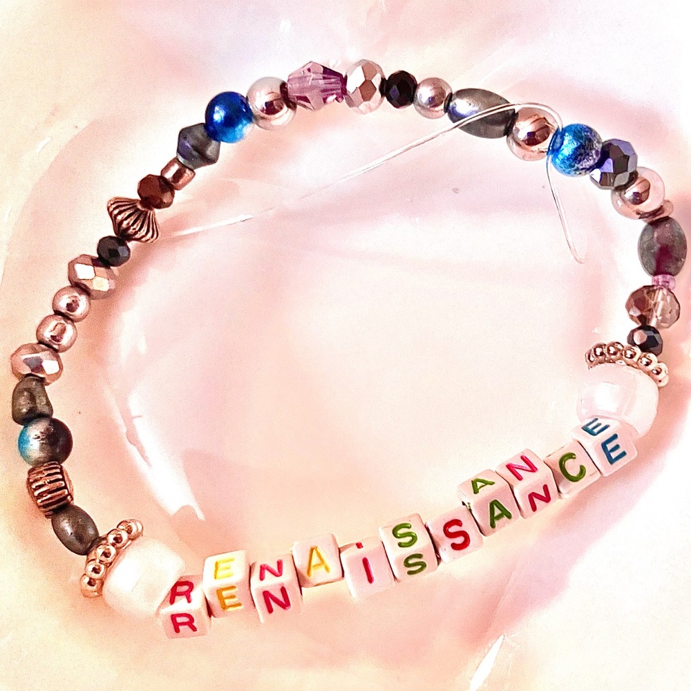 BUY1GET1FREE Beyoncé Renaissance Bee Hive friendship bracelet